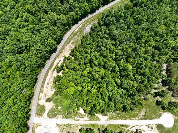 5th image of 321 Ridgetop Rd