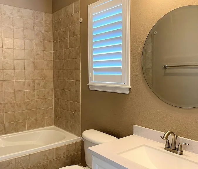 601 Casabella Cir — Photo 28