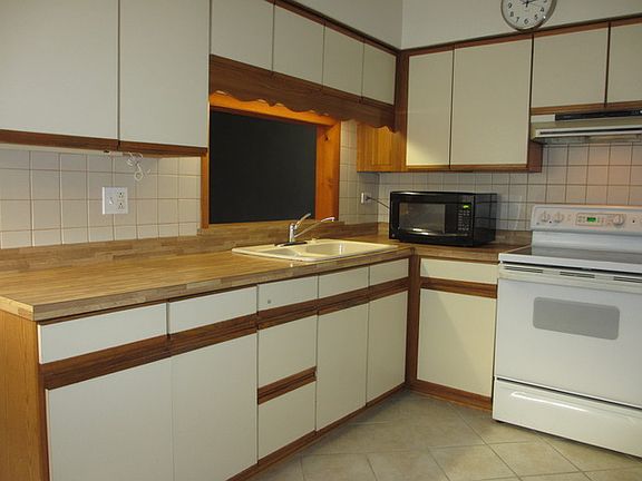 3rd image of 6305 N Cicero Ave #B