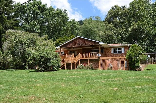 1st image of 5 Tracy Ln