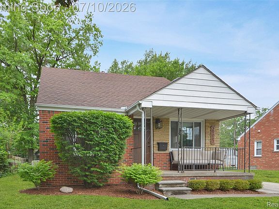 2nd image of 29067 Milton Ave