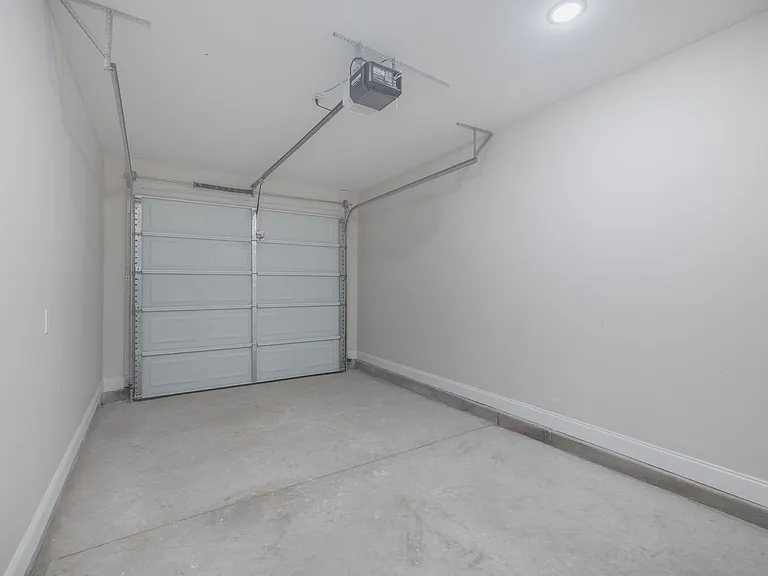440-454 Wren Creek Ct — Photo 2