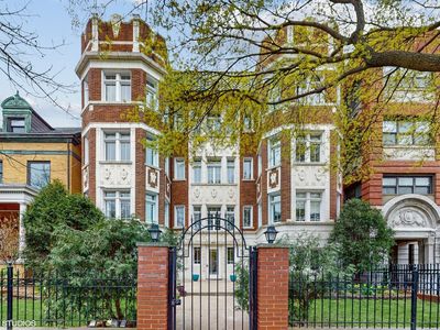 4550 N Malden St APT 1W, Chicago, IL, 60640