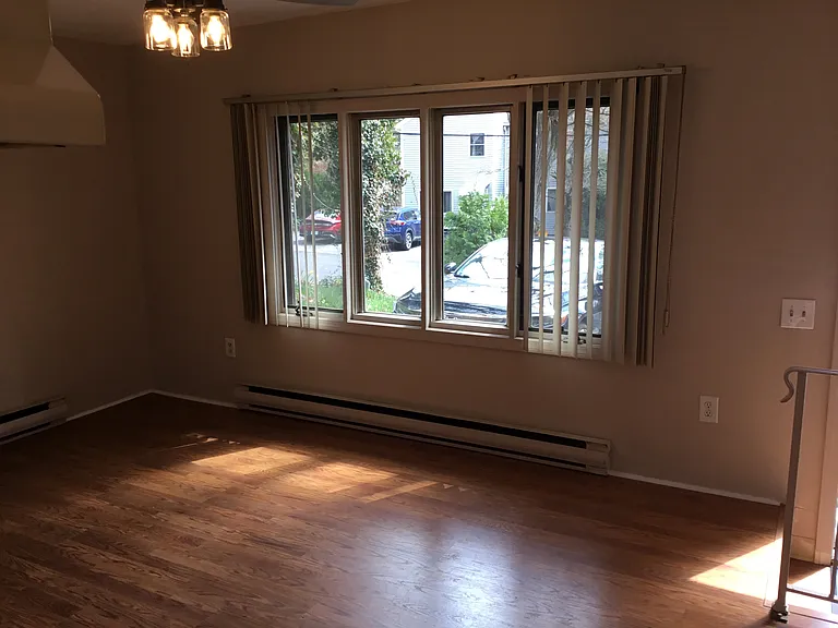 140 Hillcrest Ave #2 — Photo 4