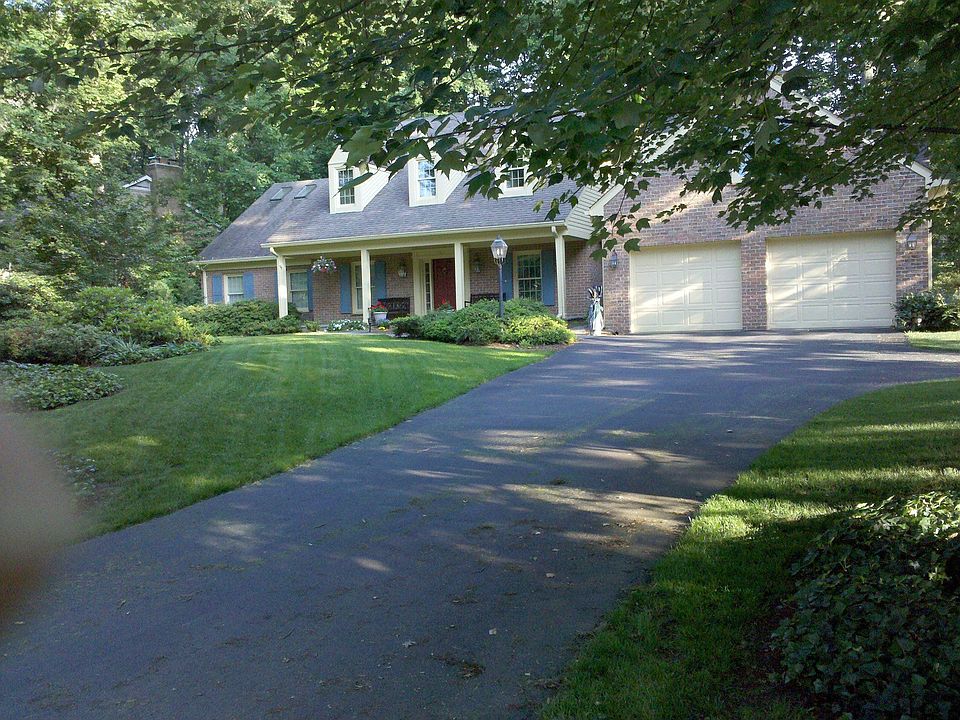 2nd image of 14516 Manor Park Dr