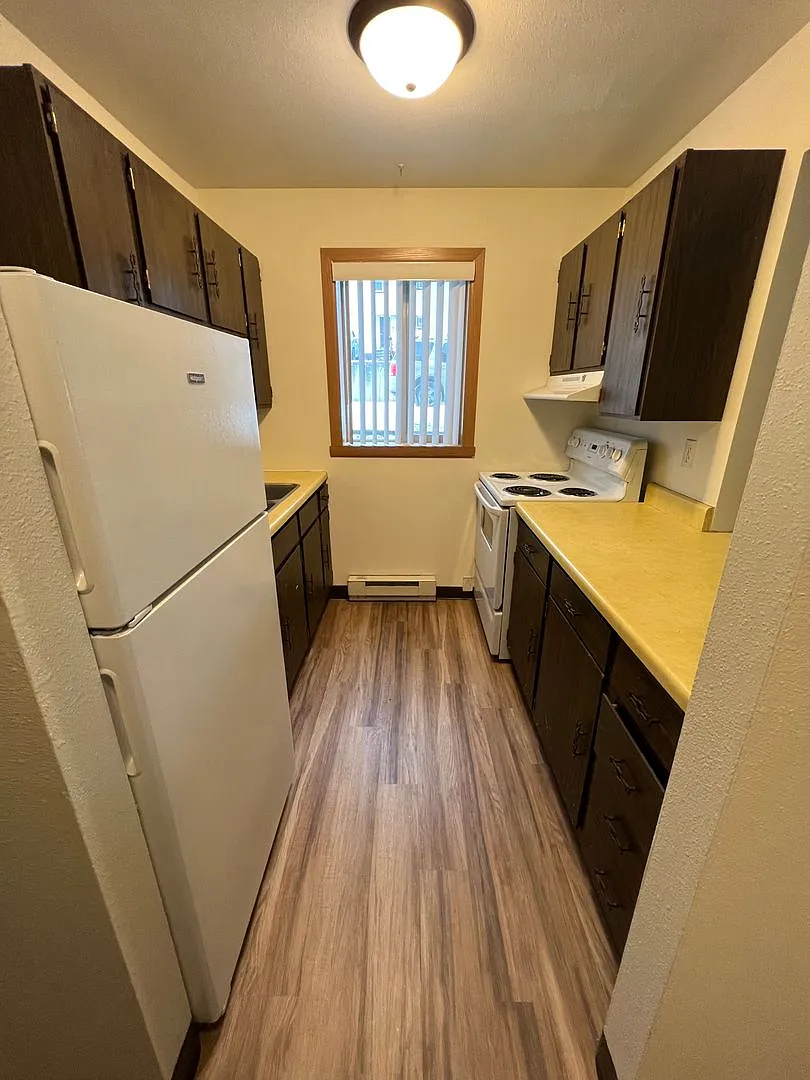 Park Downs Apartments — Photo 4