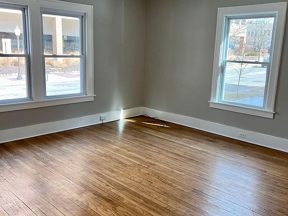 5th image of 419 W 4th St