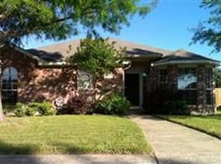 7418 Airline Dr, Rowlett, TX 75089