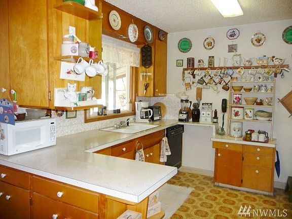 3rd image of 803 S Catalpa St