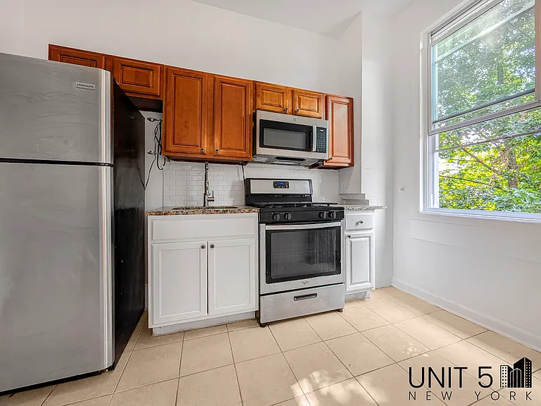 232 Covert St #2 — Photo 16