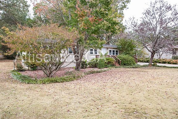 3rd image of 285 Highland Dr