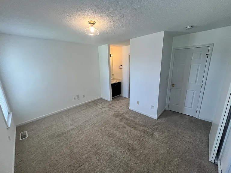 5375 Cog Hill Ct — Photo 16