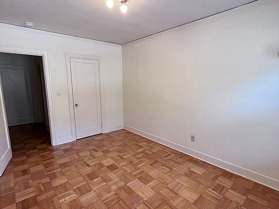3rd image of 921 1st Ave W #204