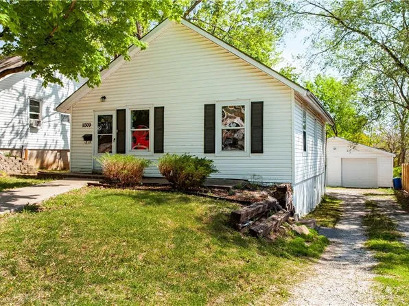 11309 E Peery St, Independence, MO 64054