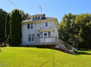 1386 360th St, Decorah, IA 52101