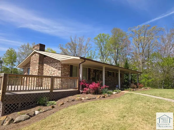 308 Applegate Ln, Bassett, VA 24055