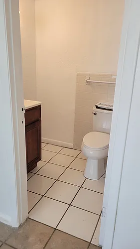 2425 N Oleander Ave #1 Photo 1