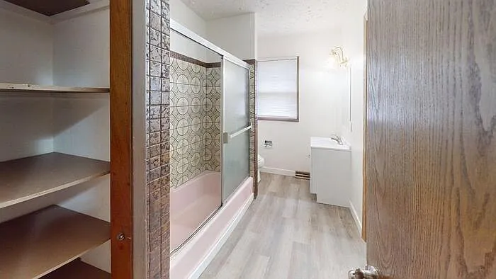 5 bed, 3.0 bath, $2,099 — Photo 4