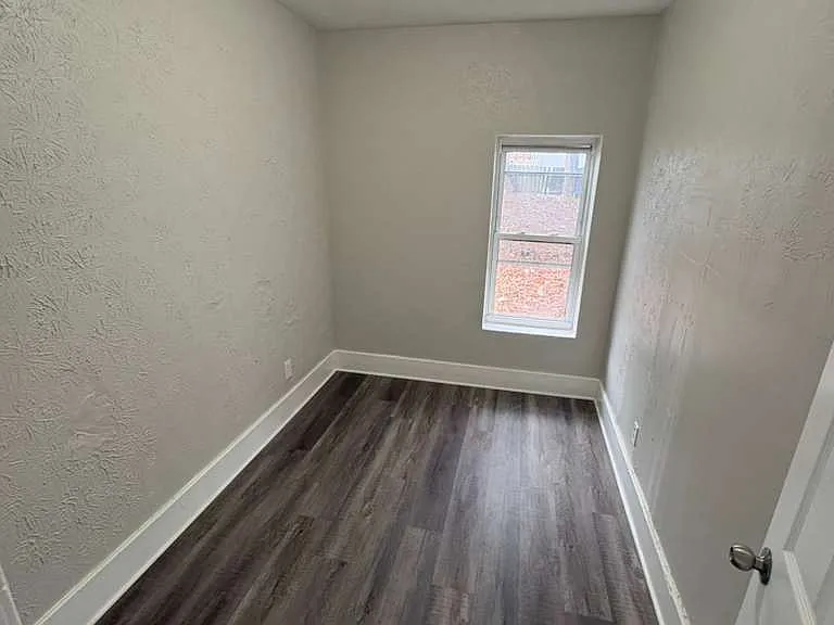 135 W Jackson St #135 — Photo 4