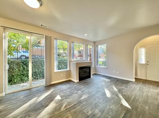 8213 SE Aspen Summit Dr UNIT 27, Portland, OR 97266