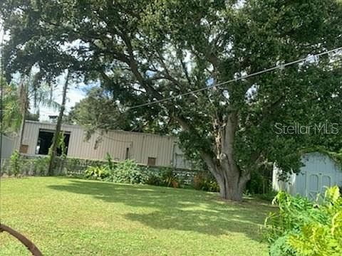2nd image of 1366 Lady Marion Ln