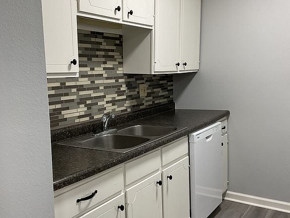 5th image of 210 19th St NE #22