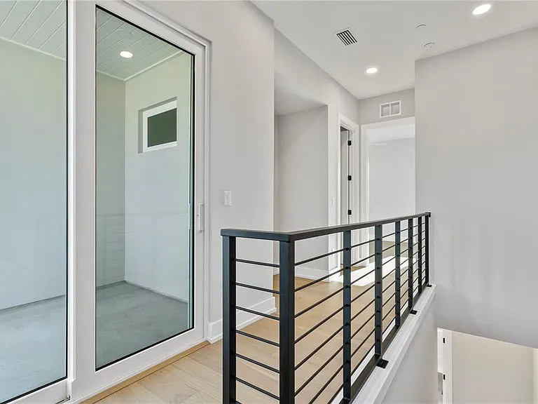 368 6th St S #1 — Photo 33