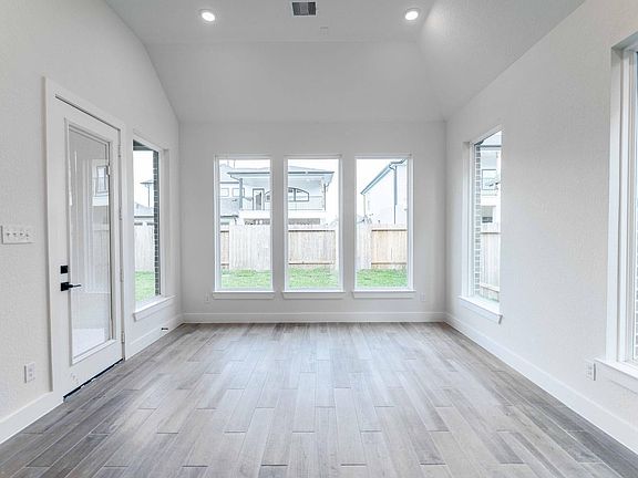 7th image of this home