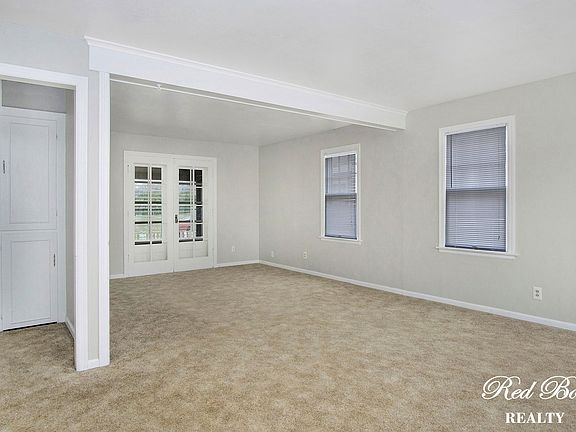 4th image of 1858 E Beardsley Ave