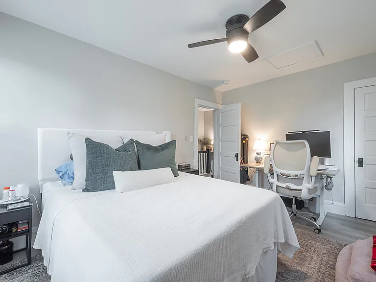402 S Stafford Ave — Photo 24