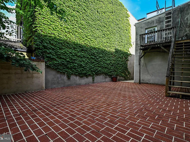 1712 Thames St — Photo 23