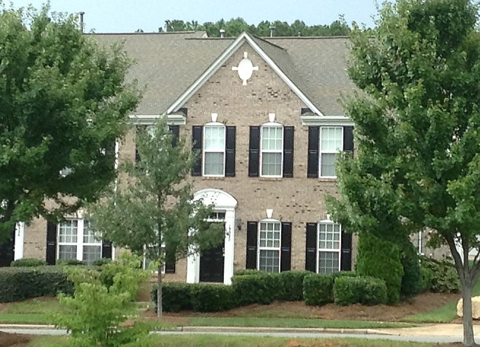 End unit - brick front & side