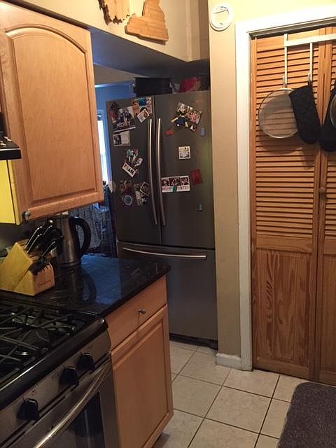 galley kitchen, gas stove