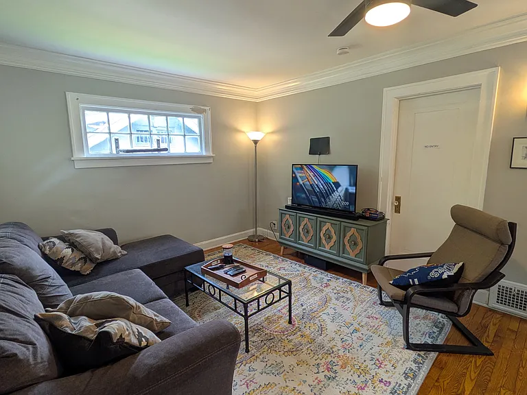 5025 Tracy Ave — Photo 2