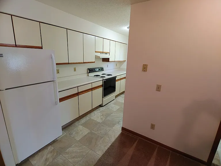 Woodfield Apartments — Photo 6