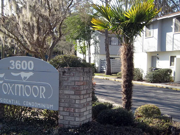 3600 SW 19th Ave #32 — Photo 2