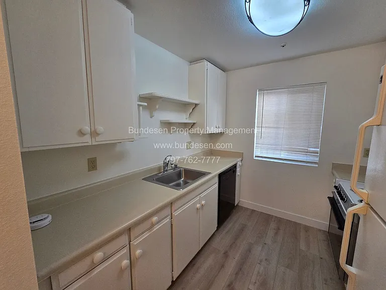732 Beaver St — Photo 5