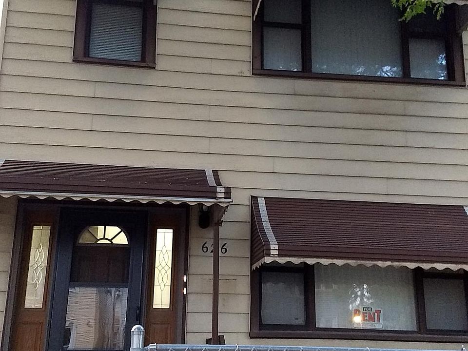 1st image of 626 W 48th Pl Unit It