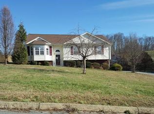 319 Ova Edwards Ct, Jonesborough, TN 37659