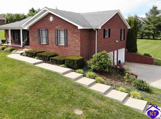 806 Foxfire Rd, Elizabethtown, KY 42701