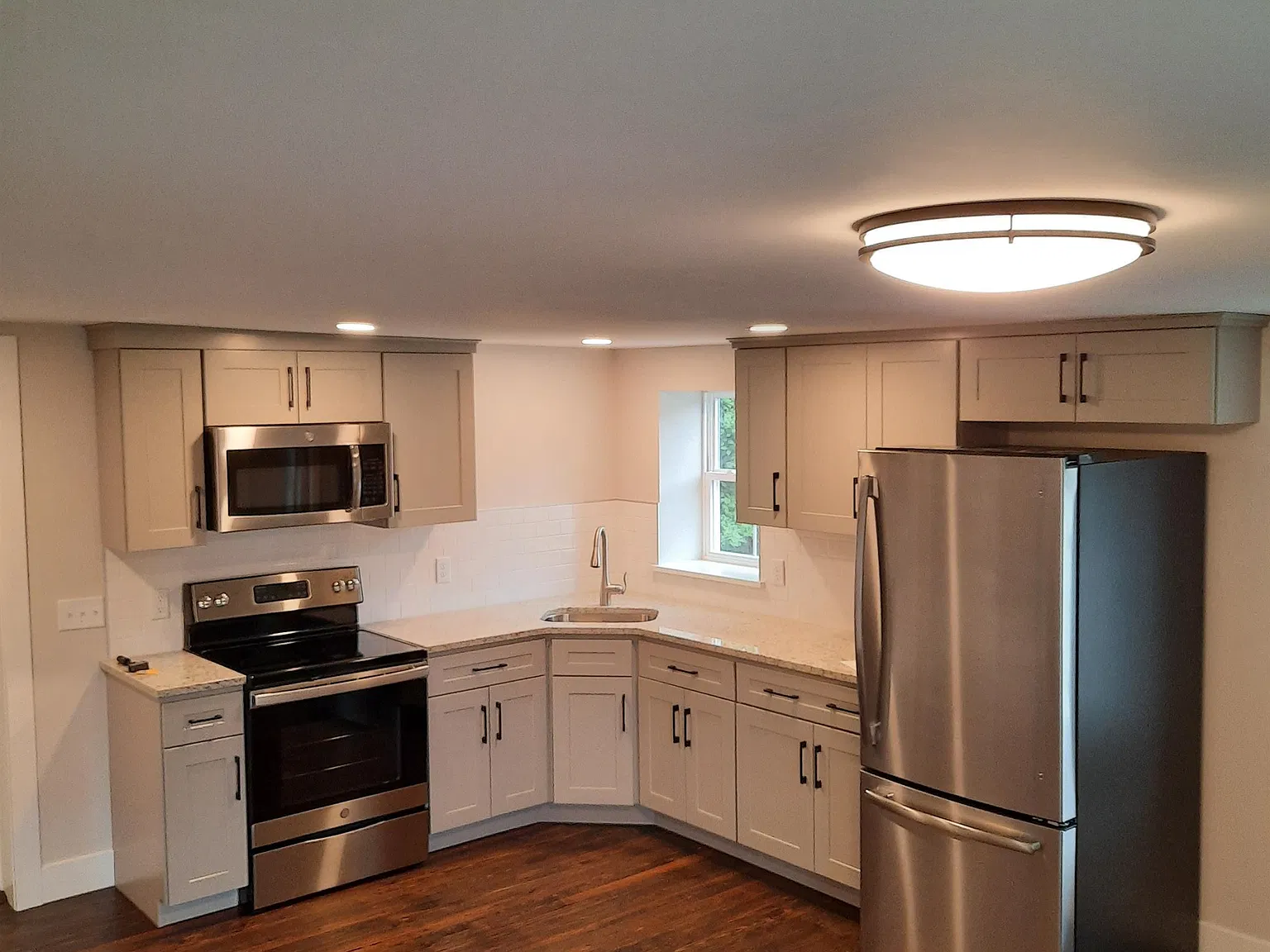 2815 Willow Street Pike - 2 — Photo 3