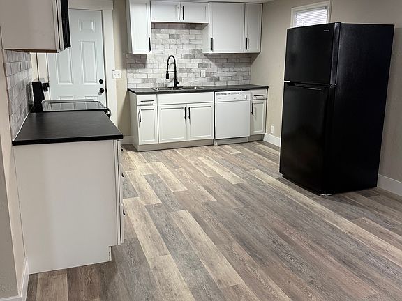 2nd image of 1117 Meadow Dr