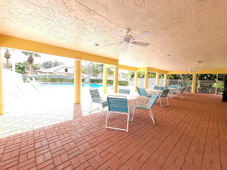 3041 Casa Rio Ct — Photo 24