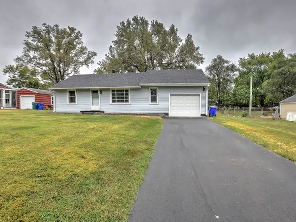 4315 E Cantrell St, Decatur, IL 62521