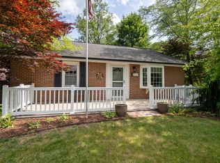 2113 Ridgeway Rd, Jackson, MI 49203