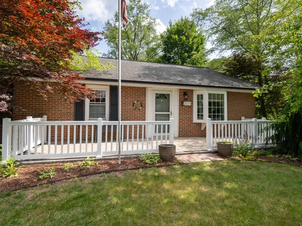 2113 Ridgeway Rd, Jackson, MI 49203