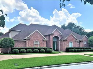903 Glen Abbey Dr, Mansfield, TX 76063
