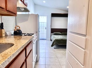 20425 Aetna St #0, Woodland Hills, CA 91367
