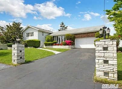 2nd image of 33 Willa Way