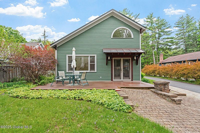 2nd image of 406 Northern Pines Road
